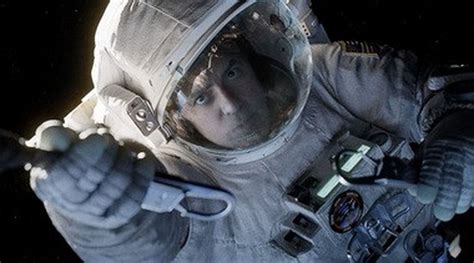 'Gravity' review: Sandra Bullock's astronaut adventure is terrifying, poetic and essential ...