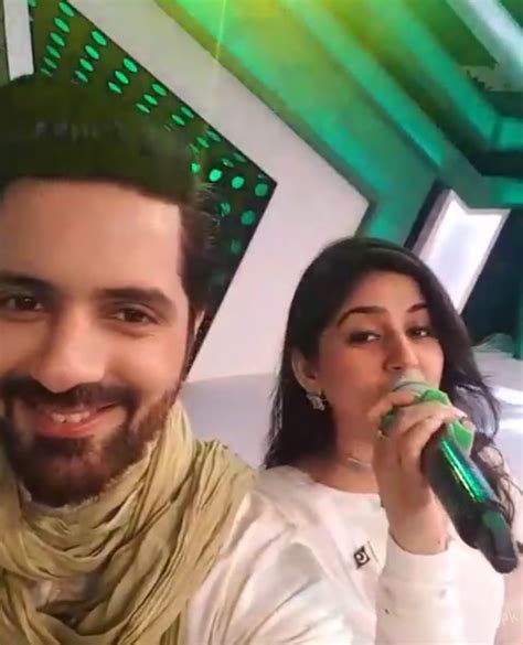 Asim Mehmood spotted at “The Morning Show” with Sanam Baloch ! – Style.Pk