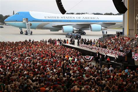 Trump Force One Is Ready for Takeoff - Bloomberg