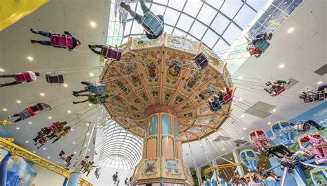 12 Amazing West Edmonton Mall Attractions - MillennialTourist.com