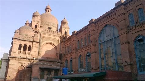 Images PK: Lahore Museum