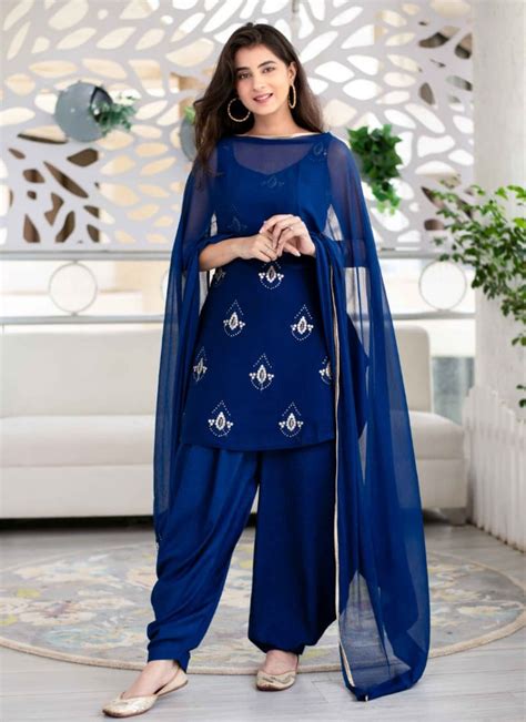 10 Stylish Patiala Salwar Suit To Up The Glam Quotient