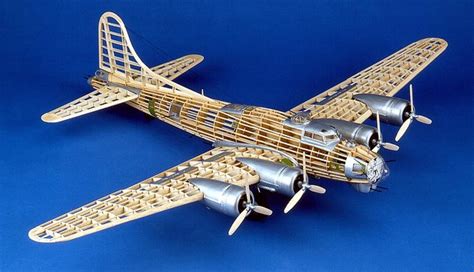 Guillow's Boeing B-17 Flying Fortress Balsa Wood Model Airplane GUI-2002 | ItsYourAirplane.com, LLC