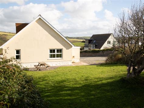 Bramble Cottage, Pembrokeshire - Pembrokeshire - Wales : Cottages For Couples, Find Holiday ...