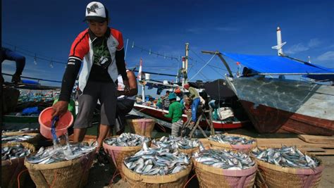 Wujudkan Nelayan Indonesia yang Mandiri dan Sejahtera serta Laut dan ...