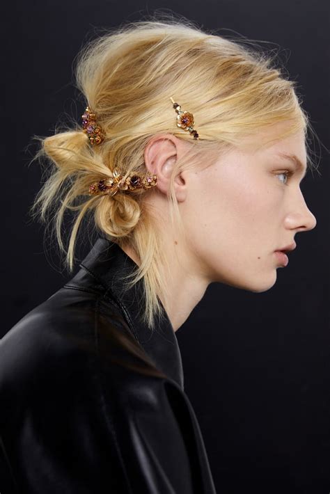 Barrettes For Fine Hair | How to Pull Off the Barrettes Trend in 2020 ...