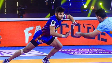 PKL: Naveen Kumar Gets Career-best Raid Points in Dabang Delhi's Win ...