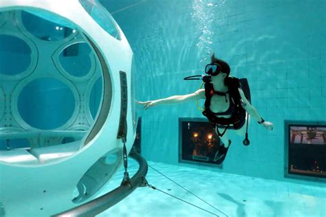 Nemo 33: diving in the first deepest pool in the world