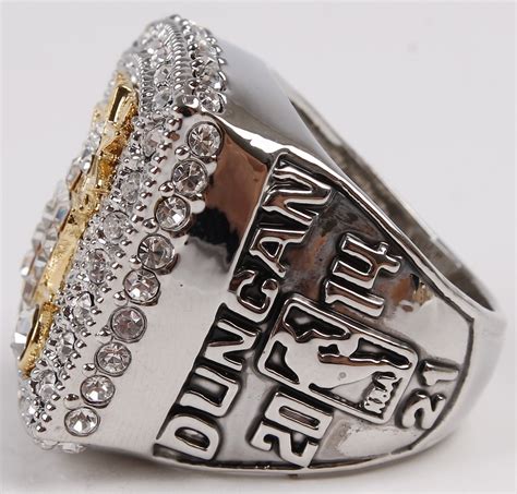 Tim Duncan San Antonio Spurs High Quality Replica 2003 NBA World Champions Ring | Pristine Auction