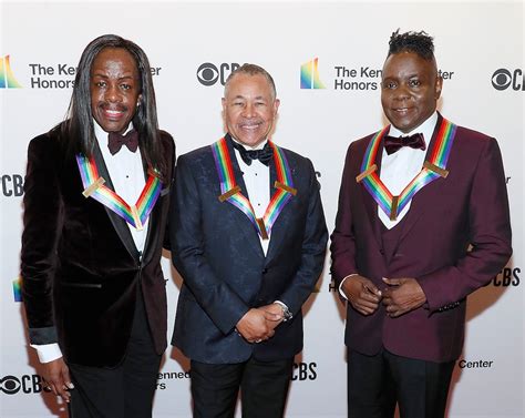 Earth, Wind & Fire Make History As First Black Group Inducted Into ...