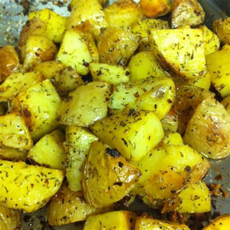 Roasted Yukon gold potatoes | Nom Nom Nom | Pinterest