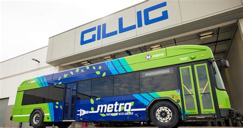 Production of 100th GILLIG battery-electric bus