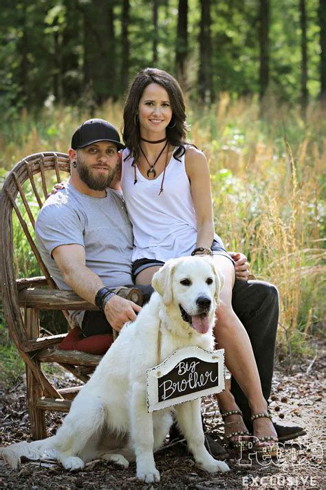 Brantley Gilbert, Wife Expecting First Child