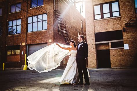 Room 1520 Wedding Portraits – Chicago Wedding Photographer Allison Williams