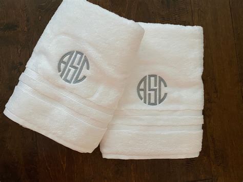 Monogrammed Bath Towels Personalized Towels Monogrammed | Etsy