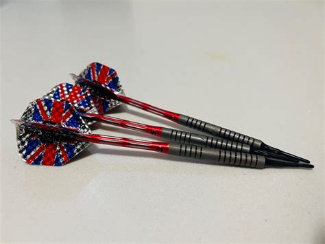 Eric Bristow Darts, Hobbies & Toys, Toys & Games on Carousell