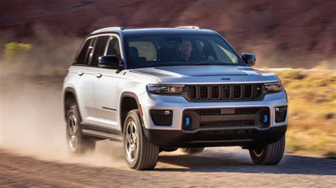 2022 Jeep Grand Cherokee Revealed: New 4xe PHEV With 25-Mile Range