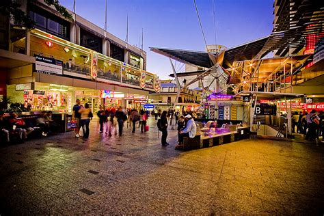 File:Queen Street Mall Brisbane.jpg - Wikimedia Commons