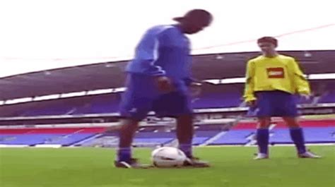 13 Reasons That Show Why Jay-Jay Okocha Is A Football Icon | Balls.ie