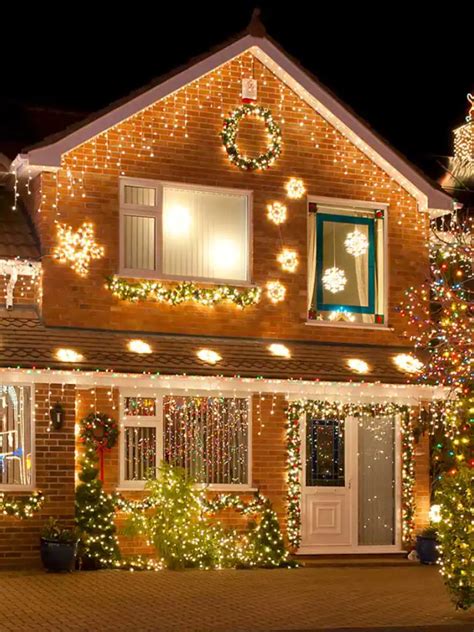 Smart Outdoor Christmas Lights- how to Power Outdoor Christmas Lights?