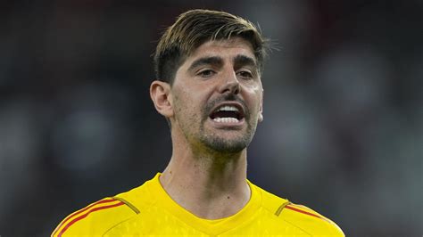 Thibaut Courtois hits out at 'invented stories' and issues warning to Belgium leak at 2022 World ...