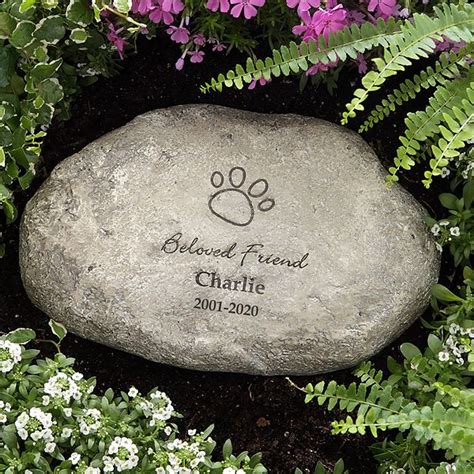 Personalized Garden Stones | Personalization Mall | Pet stones, Pet ...