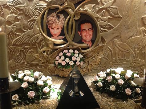 Memorial to Princess Diana and Dodi at Harrods London | Harrods london, Princess diana and dodi ...