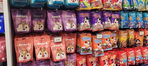 10 Cheap Disney Souvenirs: And some that are FREE! • WDW Vacation Tips