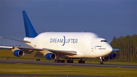 Boeing DreamLifter Full HD Wallpaper and Background Image | 2560x1440 ...