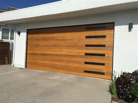 Emilio - Modern Style Custom Wood Garage Door – Lux Garage Doors