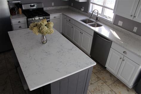 Ide Populer White Carrara Countertops