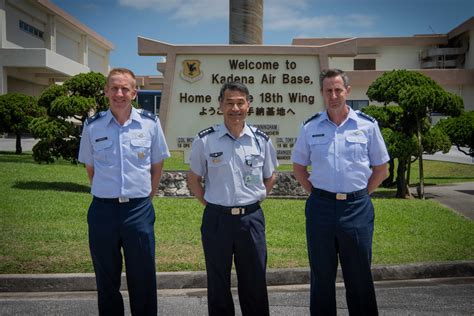 JASDF Chief of Staff, U.S. Forces Japan commander visit Okinawa ...