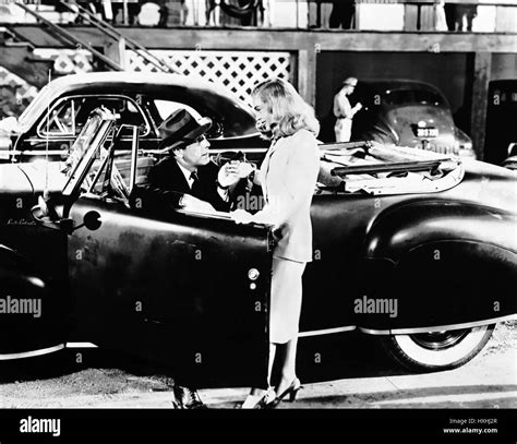 HUMPHREY BOGART, LIZABETH SCOTT, DEAD RECKONING, 1947 Stock Photo - Alamy