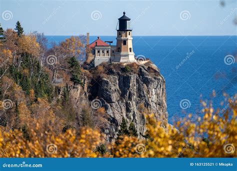 Natural Framing of Split Rock Lighthouse on the North Shore of ...