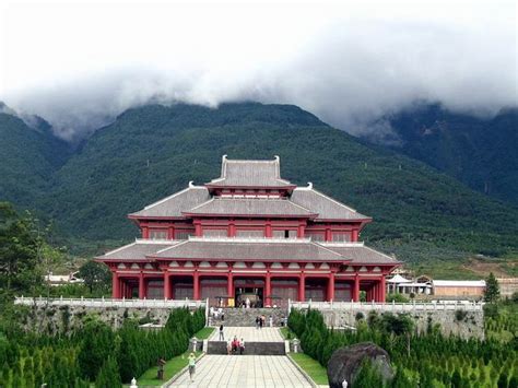 Cangshan Mountain Zhonghe Temple, Cangshan Mountain Travel Photos, Images & Pictures of Cangshan ...