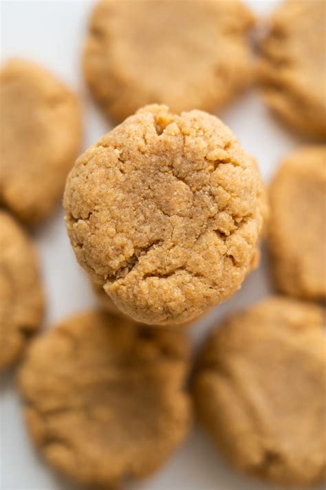 No Flour Peanut Butter Cookies With 4 Ingredients - Brooklyn Farm Girl