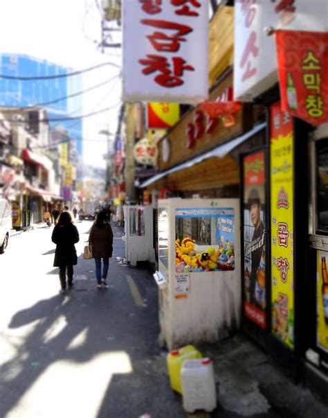 Sinchon, Seoul, South Korea | Laura | Flickr