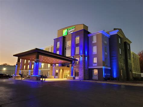 HOLIDAY INN EXPRESS & SUITES STARKVILLE (AU$168): 2022 Prices & Reviews (MS) - Photos of Hotel ...