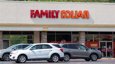 Family Dollar, Dollar Tree to close about 1,000 stores