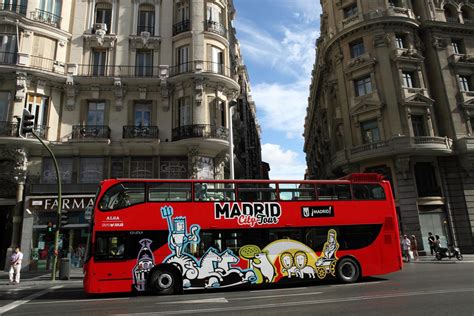 Hop On-Hop Off Madrid City Tour - Madrid