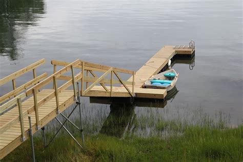 Wood Docks - Docks for residential or commercial waterfront. Dock Factory