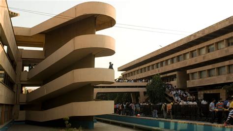 IIT Delhi to set up campus in Abu Dhabi, offer courses from THIS date | Mint