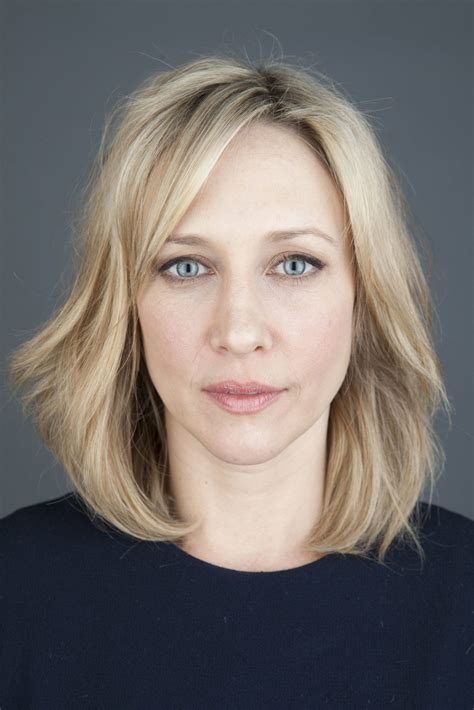 Vera Farmiga - Wallpics.Net