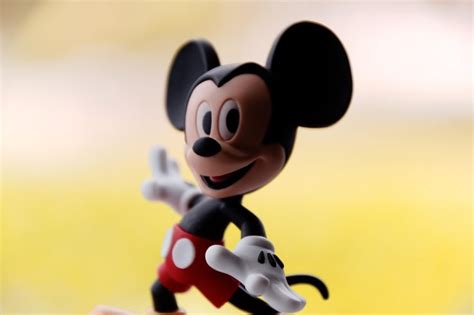 Disney Infinity 3.0 Mickey Mouse Figure | Disney infinity figures, Disney infinity, Disney