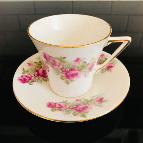 Vintage Windsor Tea cup and saucer Fine bone china Pink Roses England numbered gold trim ...