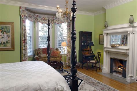 Savannah Bed and Breakfast Reviews-Foley House Inn-Top Rated B&B