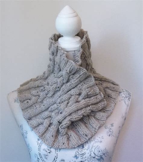 HAND KNITTING PATTERNS. ARAN. COWLS, HATS, SCARVES AND NECK WARMERS