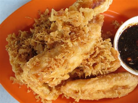 Goreng Pisang Mawar in Johor Bahru, Malaysia |Johor Kaki Travels for Food