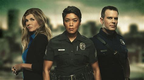 Las 5 claves que debes conocer de '911', la serie más loca del verano