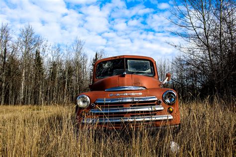 Barns With Old Ford Trucks